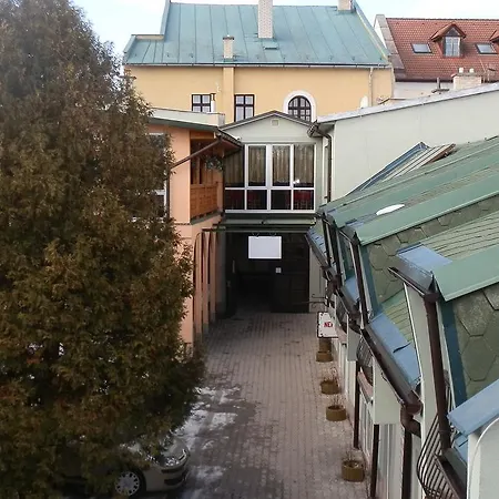 Turisticka Pri Slovenskej Restauracii Hostel Brezno