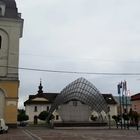 Turisticka Pri Slovenskej Restauracii *