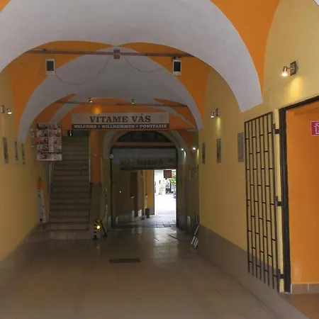 Turisticka Pri Slovenskej Restauracii * Brezno