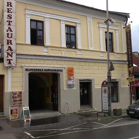 Turisticka Pri Slovenskej Restauracii * Brezno