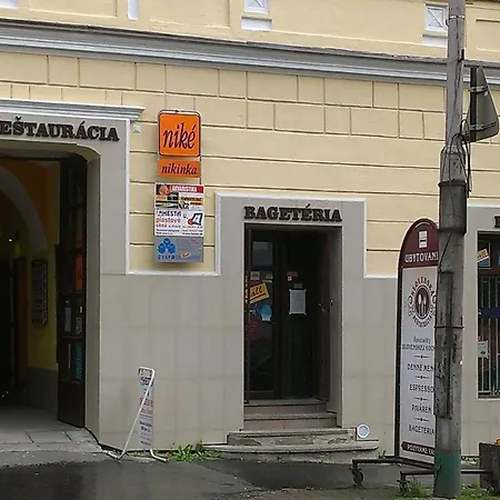 Turisticka Pri Slovenskej Restauracii Brezno