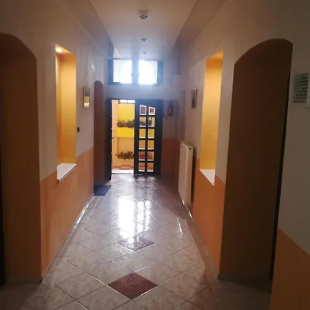 Hostel Turisticka Pri Slovenskej Restauracii *